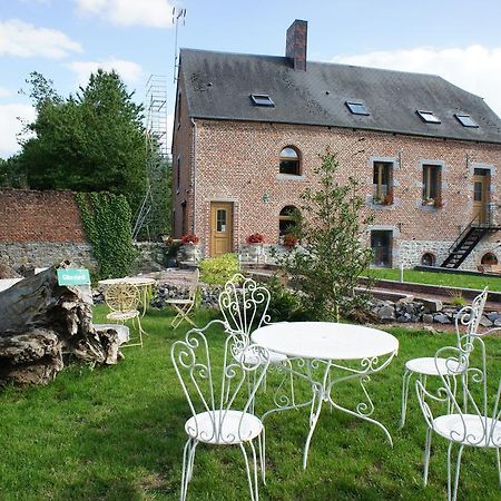 Aux Logis De La Solre Acomodação com café da manhã Ferrière-la-Petite Exterior foto