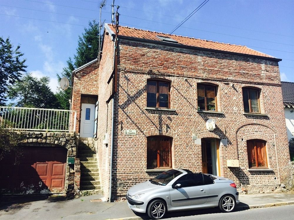 Aux Logis De La Solre Acomodação com café da manhã Ferrière-la-Petite Exterior foto